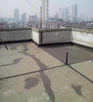 怀仁漏水维修 楼顶漏水是什么原因，楼顶漏水维修方法是什么?